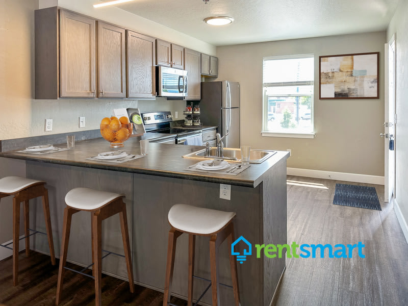 1515 South Avenue West