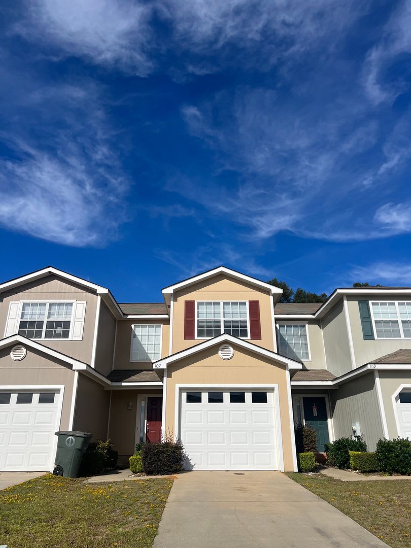 AVAILABLE NOW - 107 Winthrope Lane