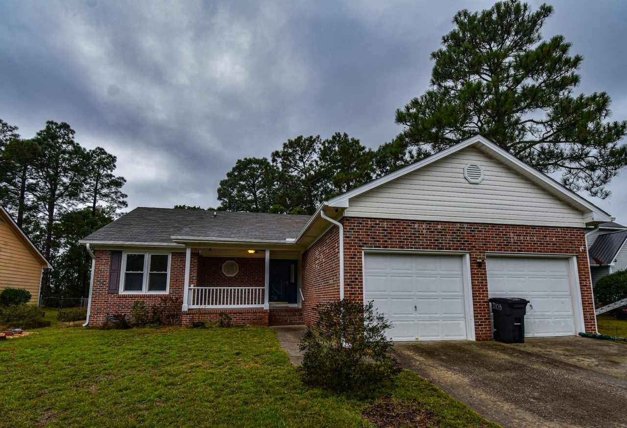 3 Bedroom 2 Bathroom Home- Pets Considered