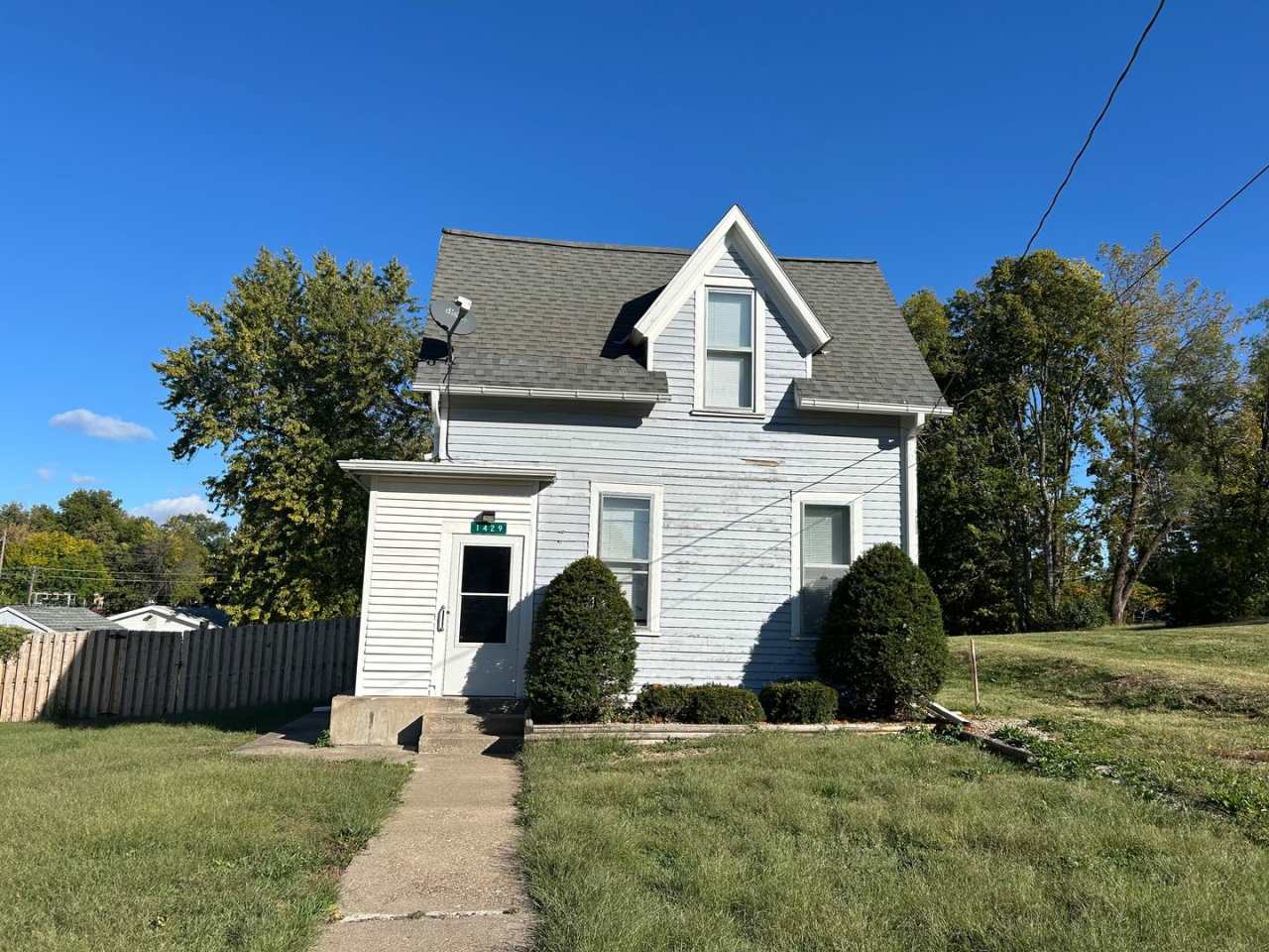 Nice-sized 2-bedroom 1-bath home with a large back yard.