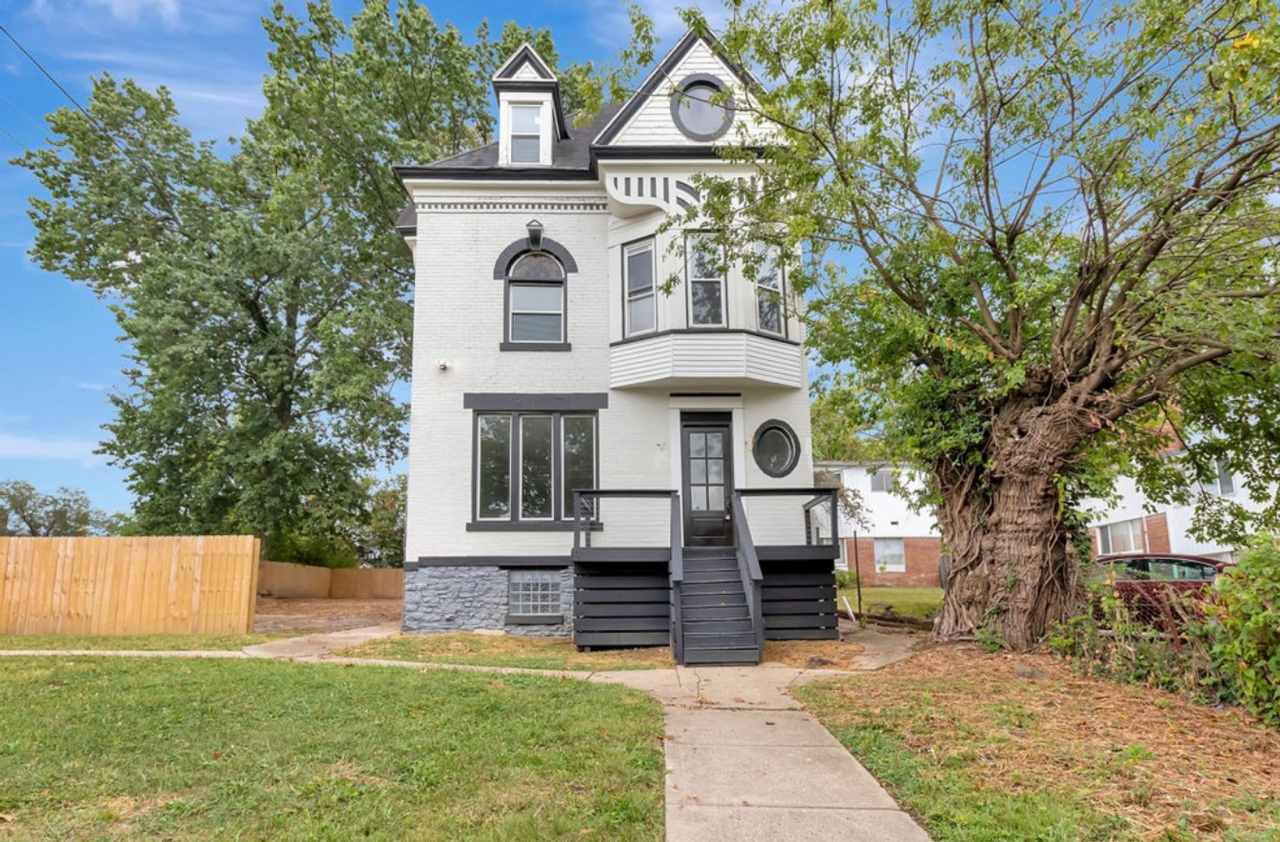 Spacious Newly Renovated 5-Bedroom Home with Luxurious Master Suite