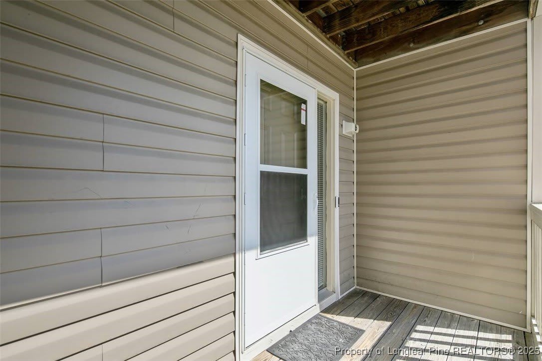 664 Barton's Landing Place