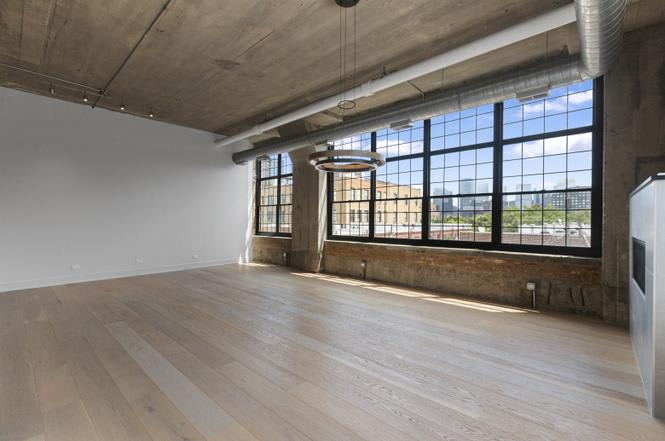 17 North Loomis Street