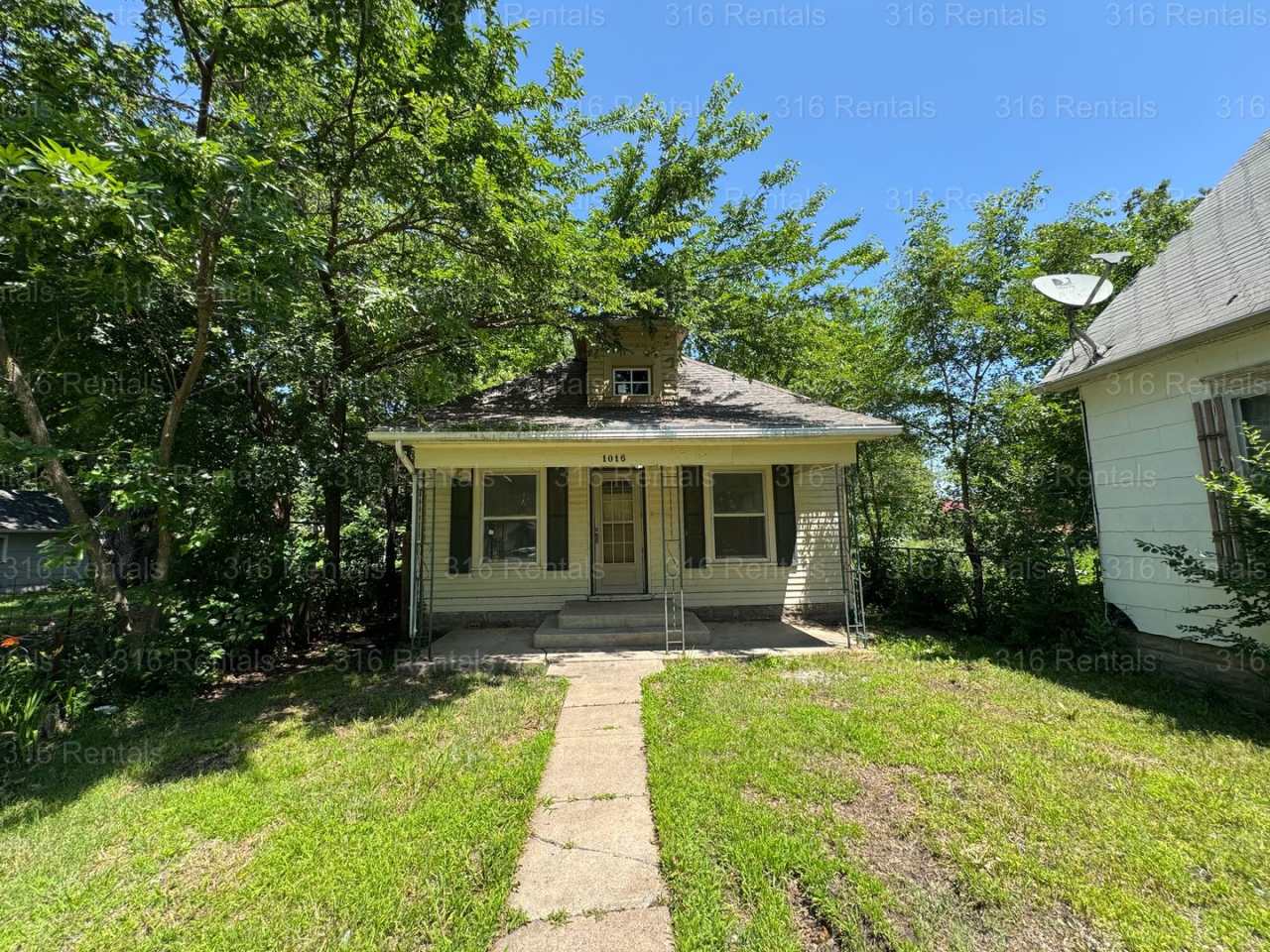 $850 - 3 bed 1 bath - Single Family Home