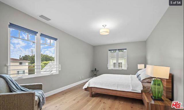 1743 South Westgate Avenue