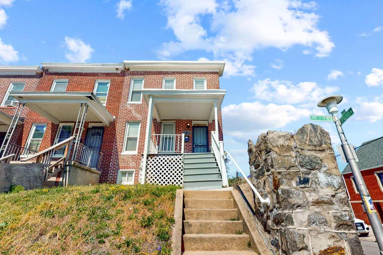 Spacious 3-Bedroom/2 Bathroom home with Modern Amenities in East Baltimore!