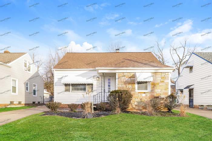 18819 Longview Avenue