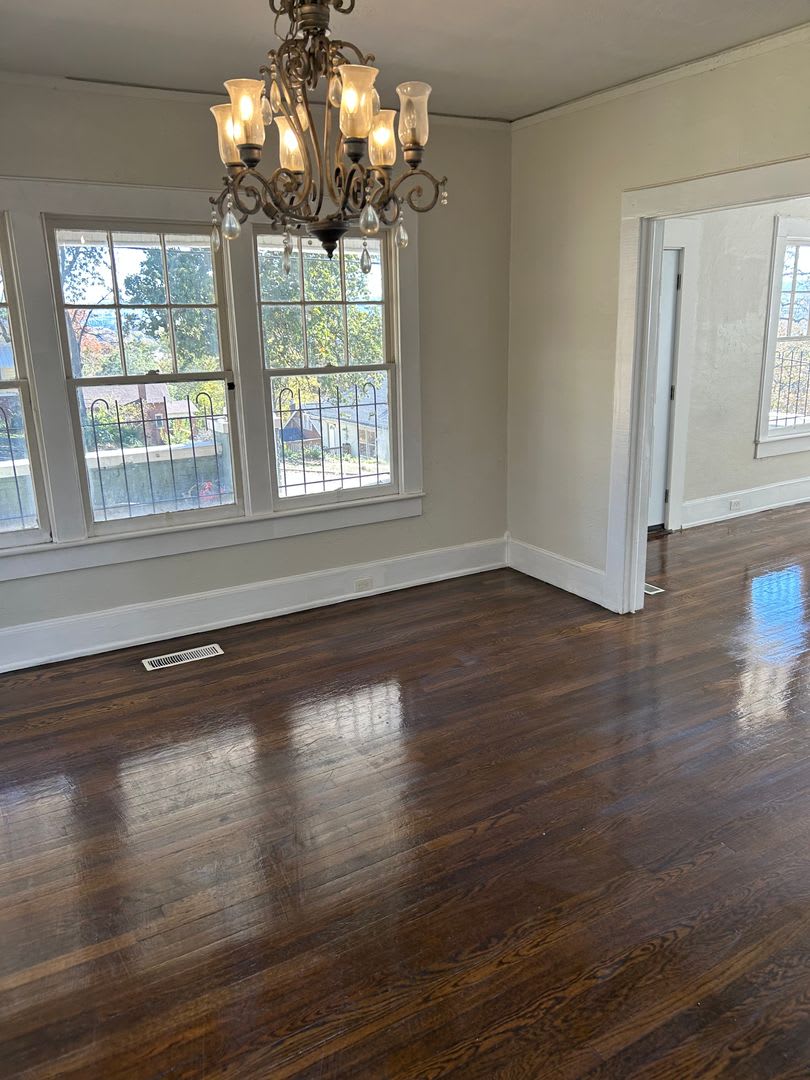 Newly Renovated 4 Bedroom Home / College Hills Community