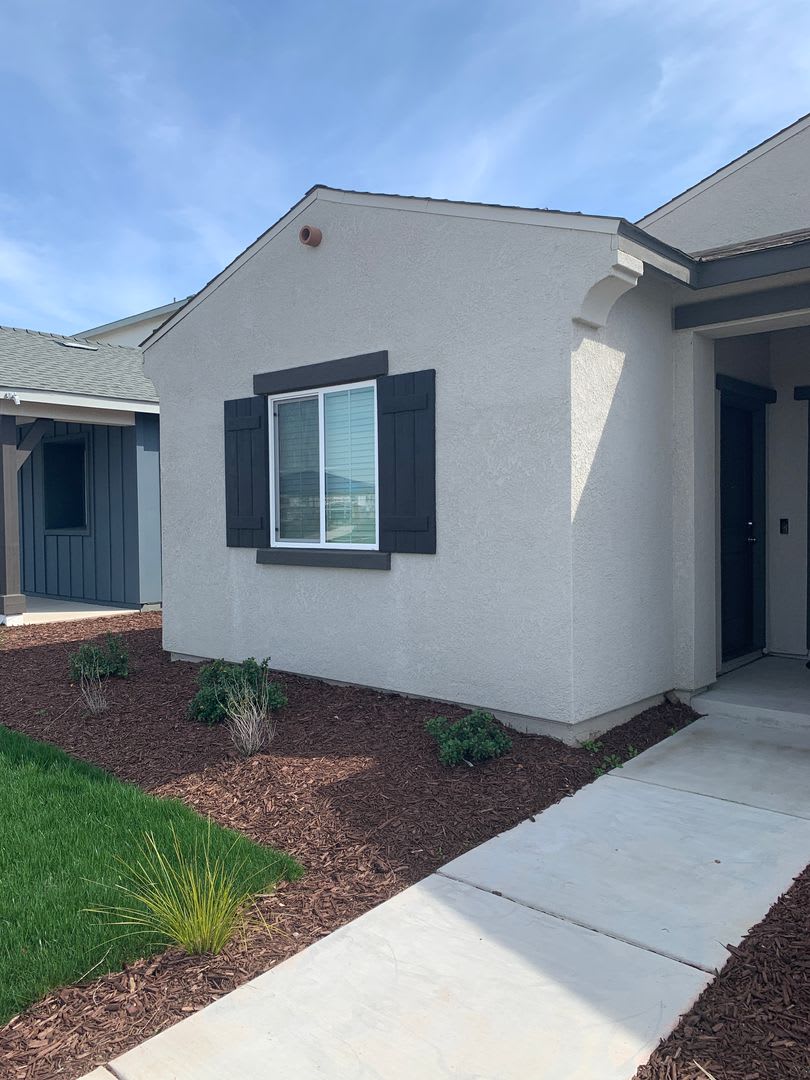 2 FREE WEEKS OF RENT! Charming One Bedroom  Bath  Kitchen ADU Located In The Heart Of Patterson, Ca!
