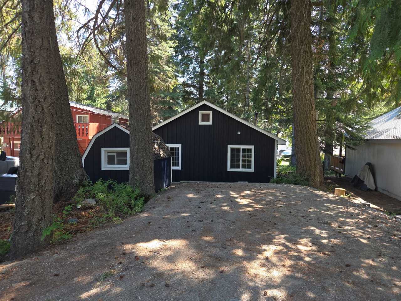 2 Bed 1 Bath on Diamond Lake Secondary Lot