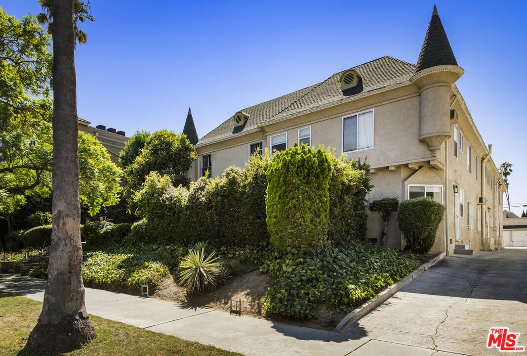 1147 S Westmoreland Ave unit: 2