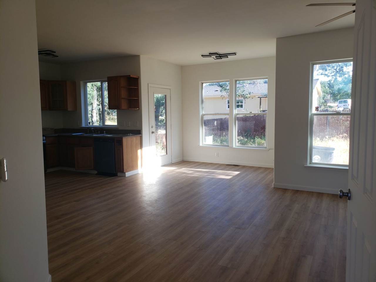 1612824thisforlease.com