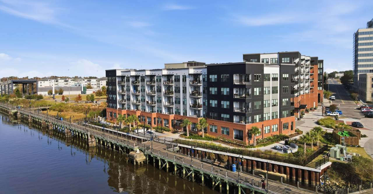 Metropolitan at The Riverwalk