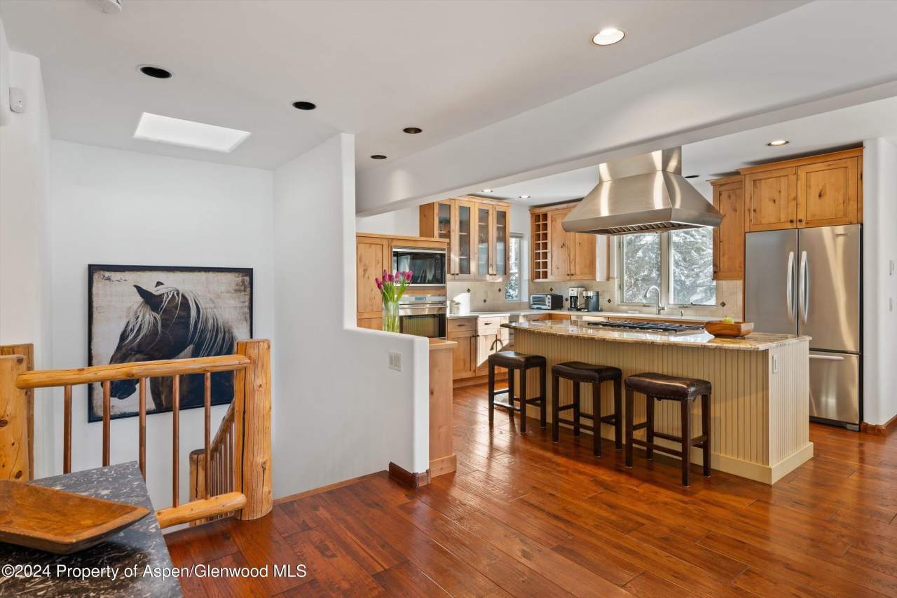 825 Cemetery Lane unit: 2