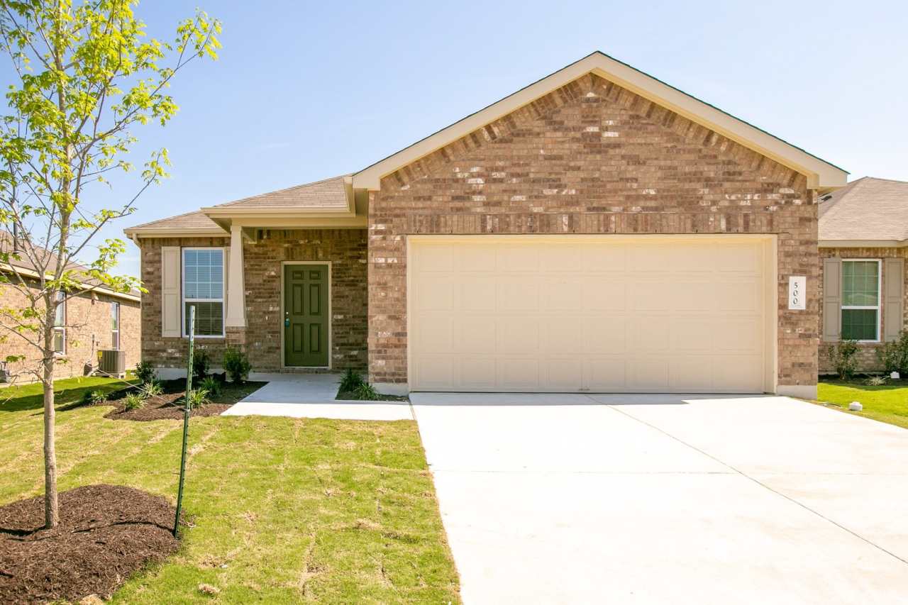 AVAILABLE NOW! BEAUTIFUL 3 BEDROOM HOME LOCATED IN BUDA, TEXAS!