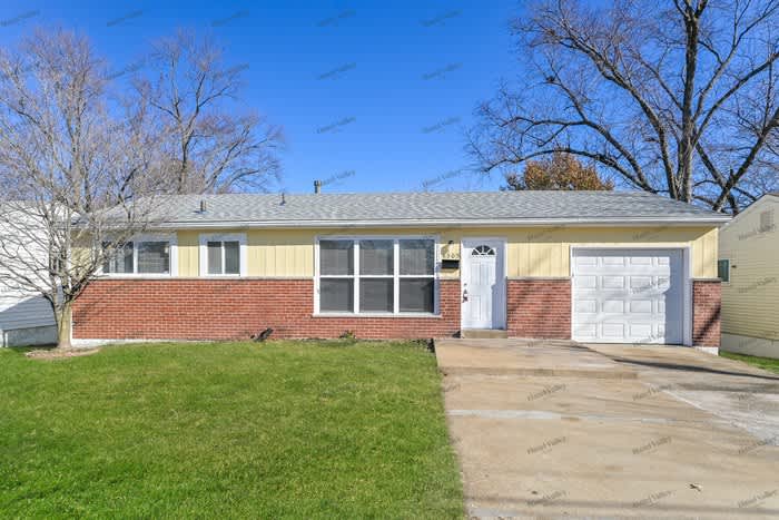 4305 Washington Street