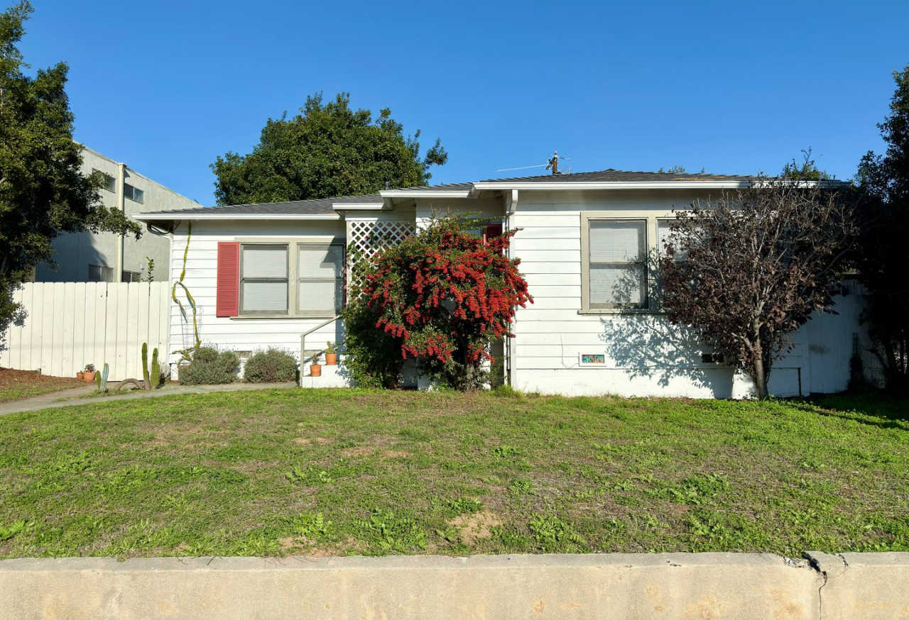 Coastal Charm Full of Upgrades!