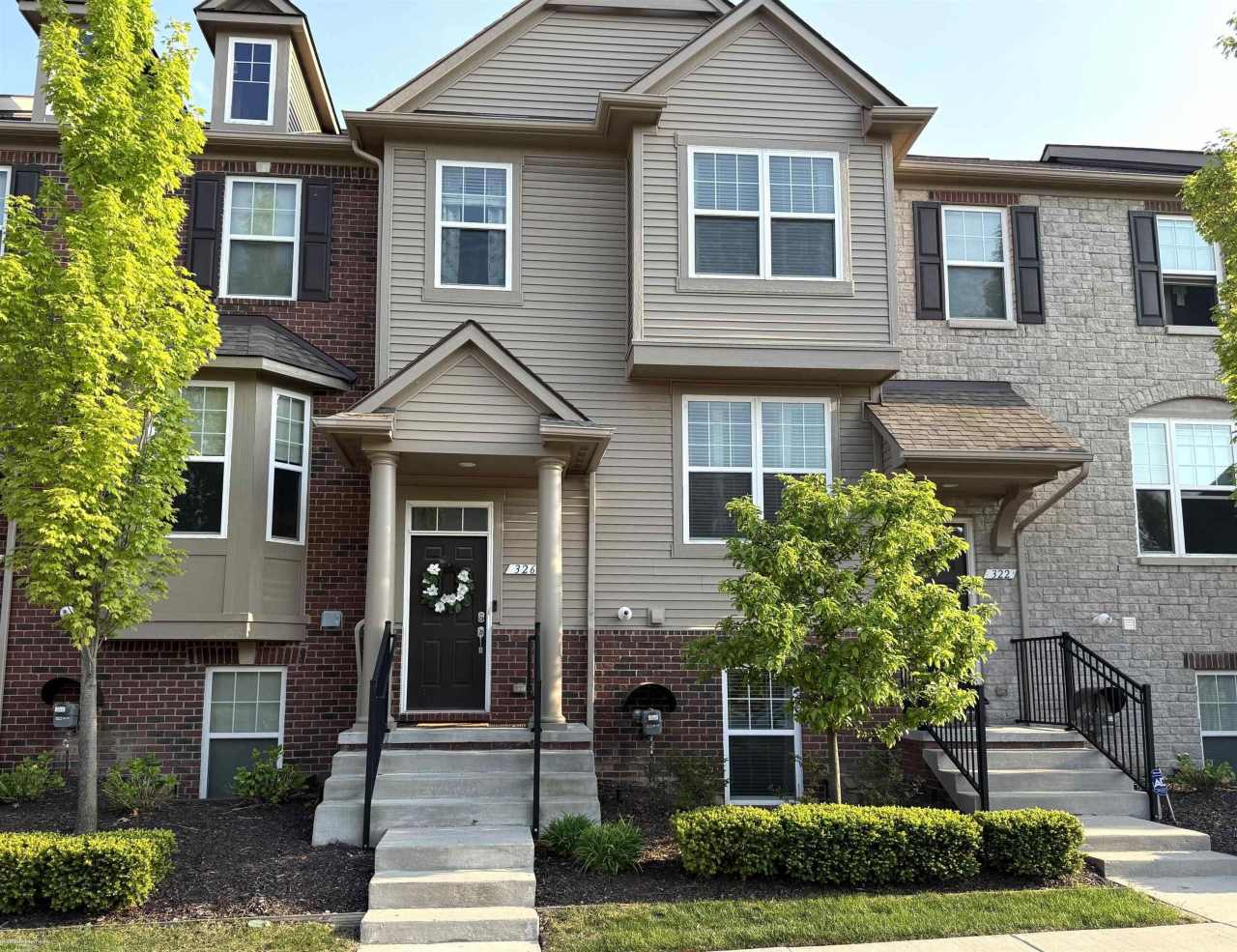 326 Glenhurst