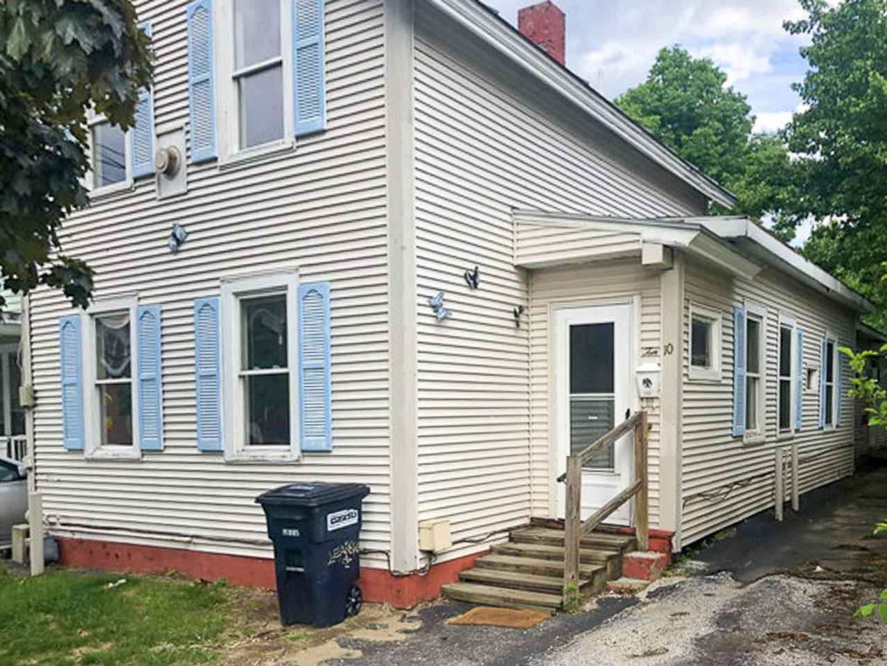 Spacious 5-Bedroom, 4-Bathroom Home Near UVM  Downtown Burlington (10 Walnut St)
