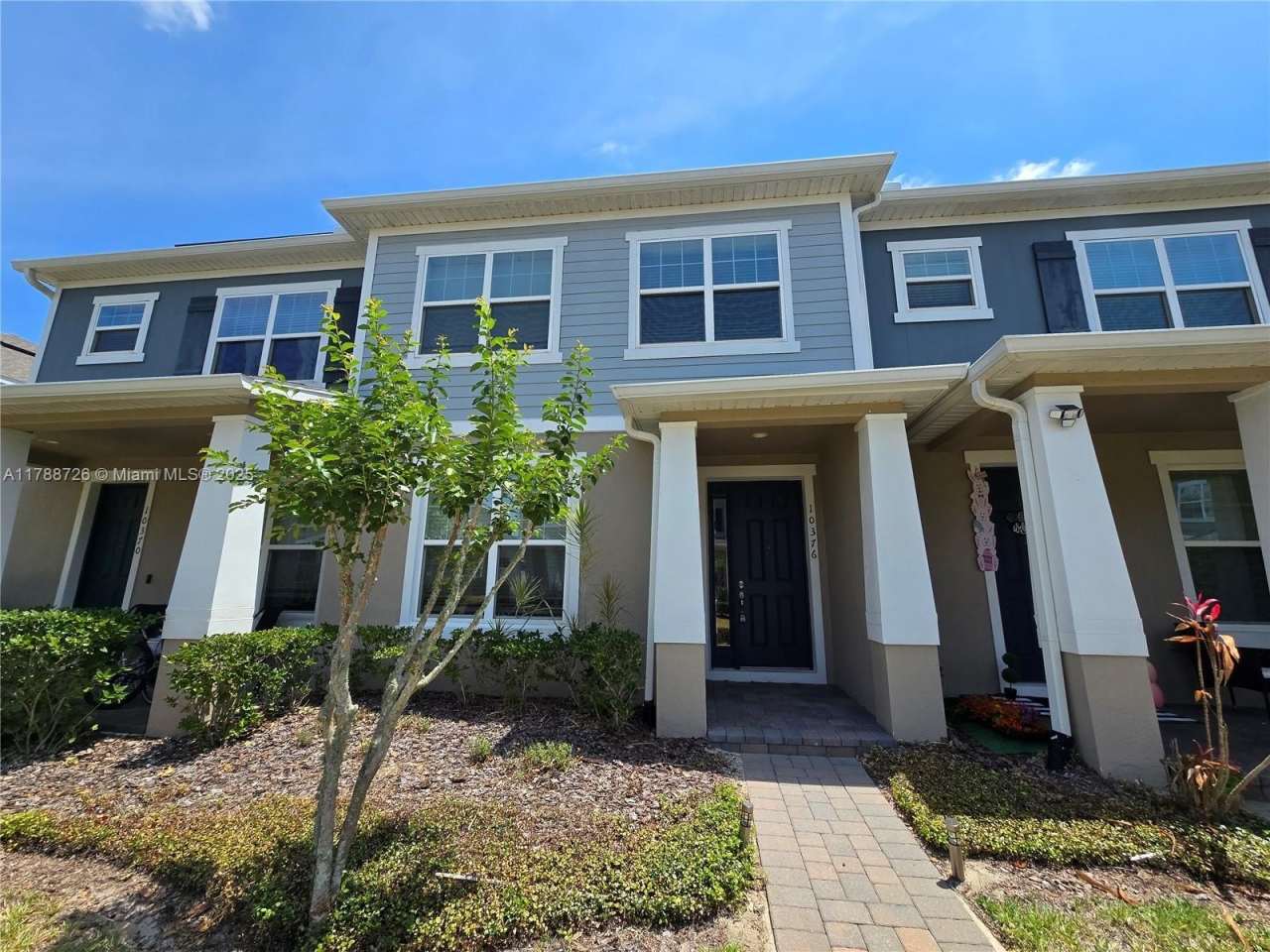 10376 Spring Arbor