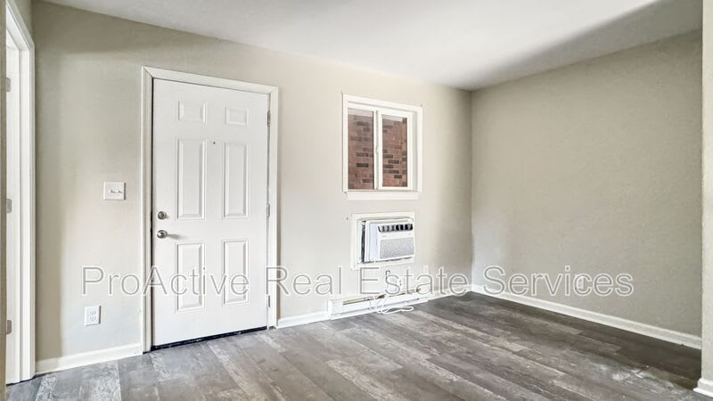 121 West 32nd Street - 1