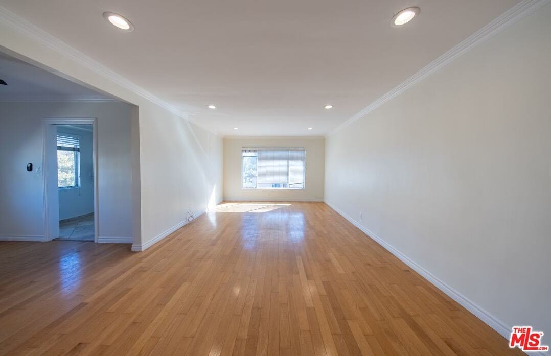 9205 Alcott St unit: 4