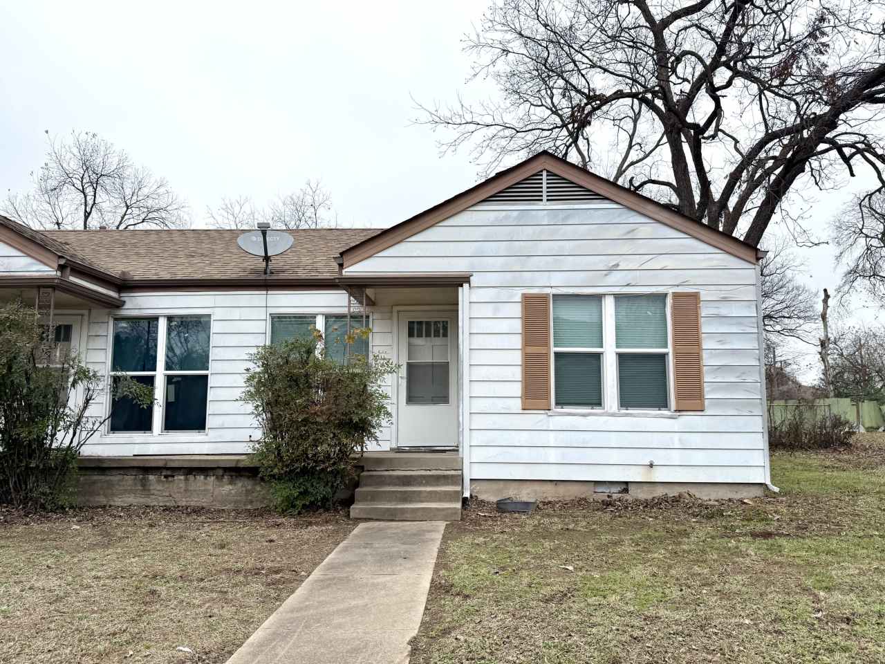 33 8th Avenue Northwest