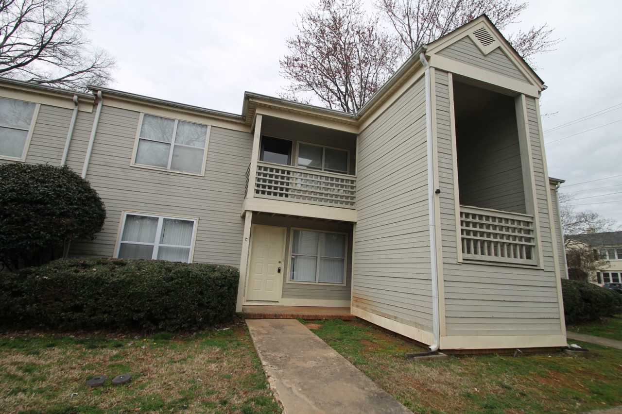 Exclusively Offered By Muse Realty, LLC