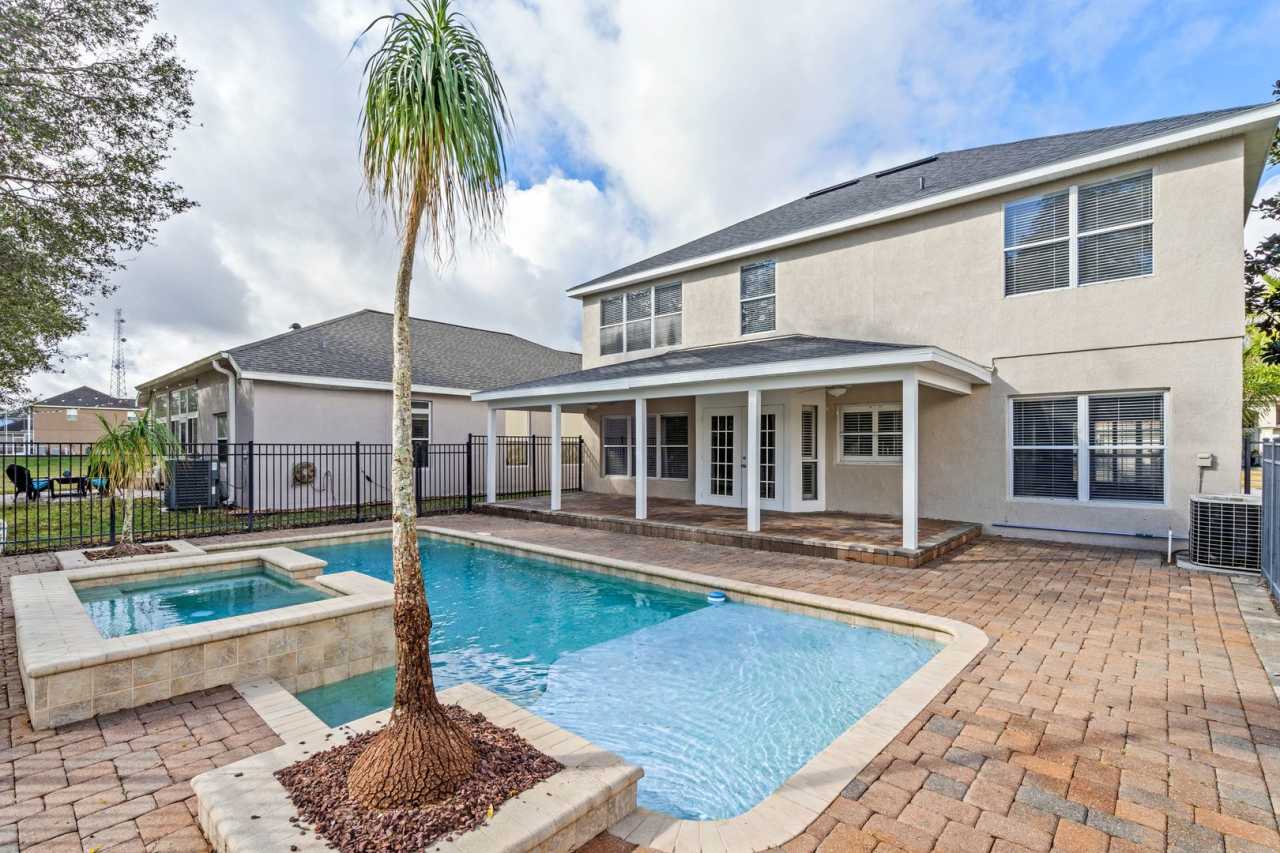 HUNTINGTON POINTE - 4 bd • 2.5 ba • 2,142 ft² (Lake Mary)