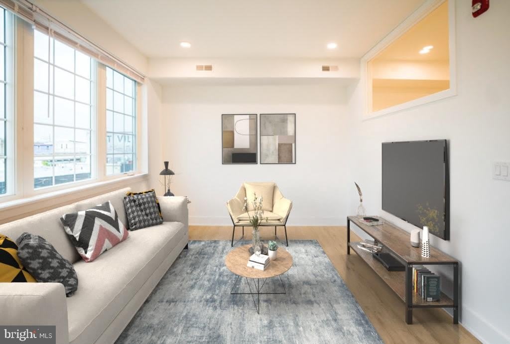 1324 FRANKFORD Avenue unit: 409