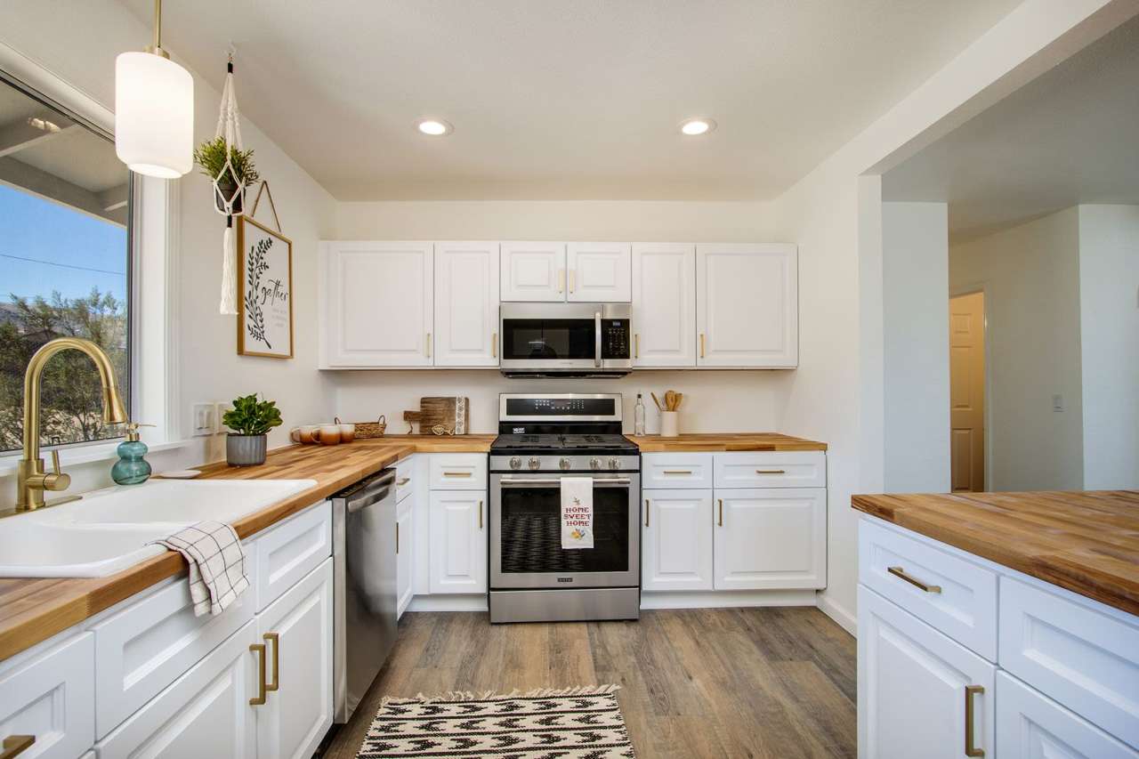 3 Bedroom, remodeled home in the heart of Joshua Tree