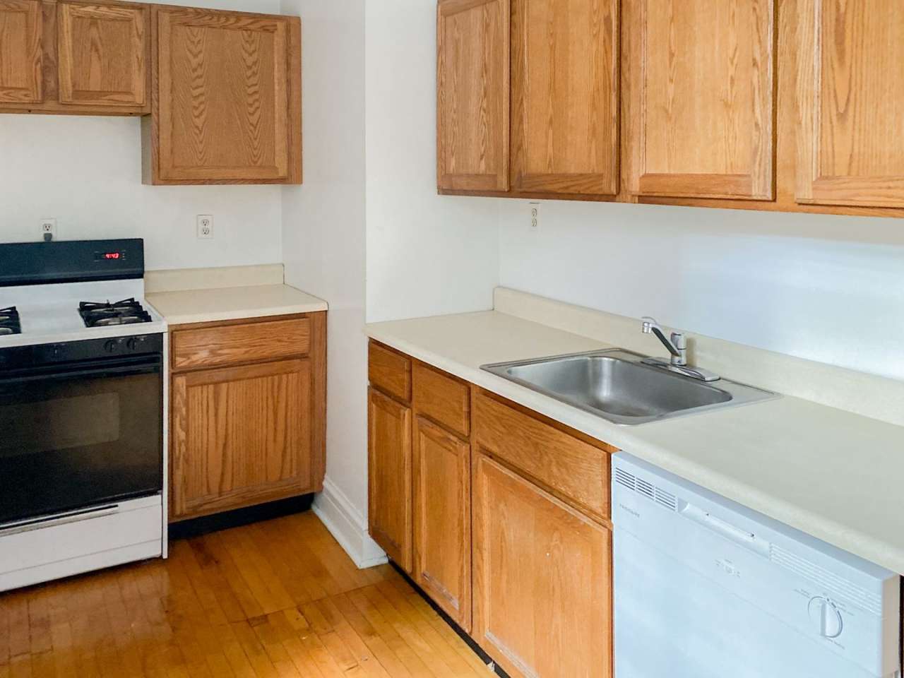 1448 West Cornelia Avenue