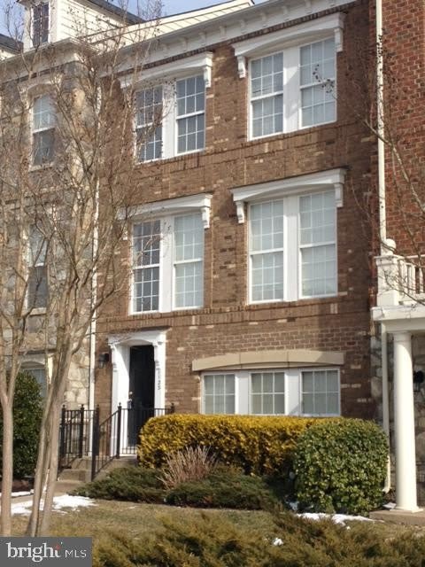 1123 HAMPTON STREET