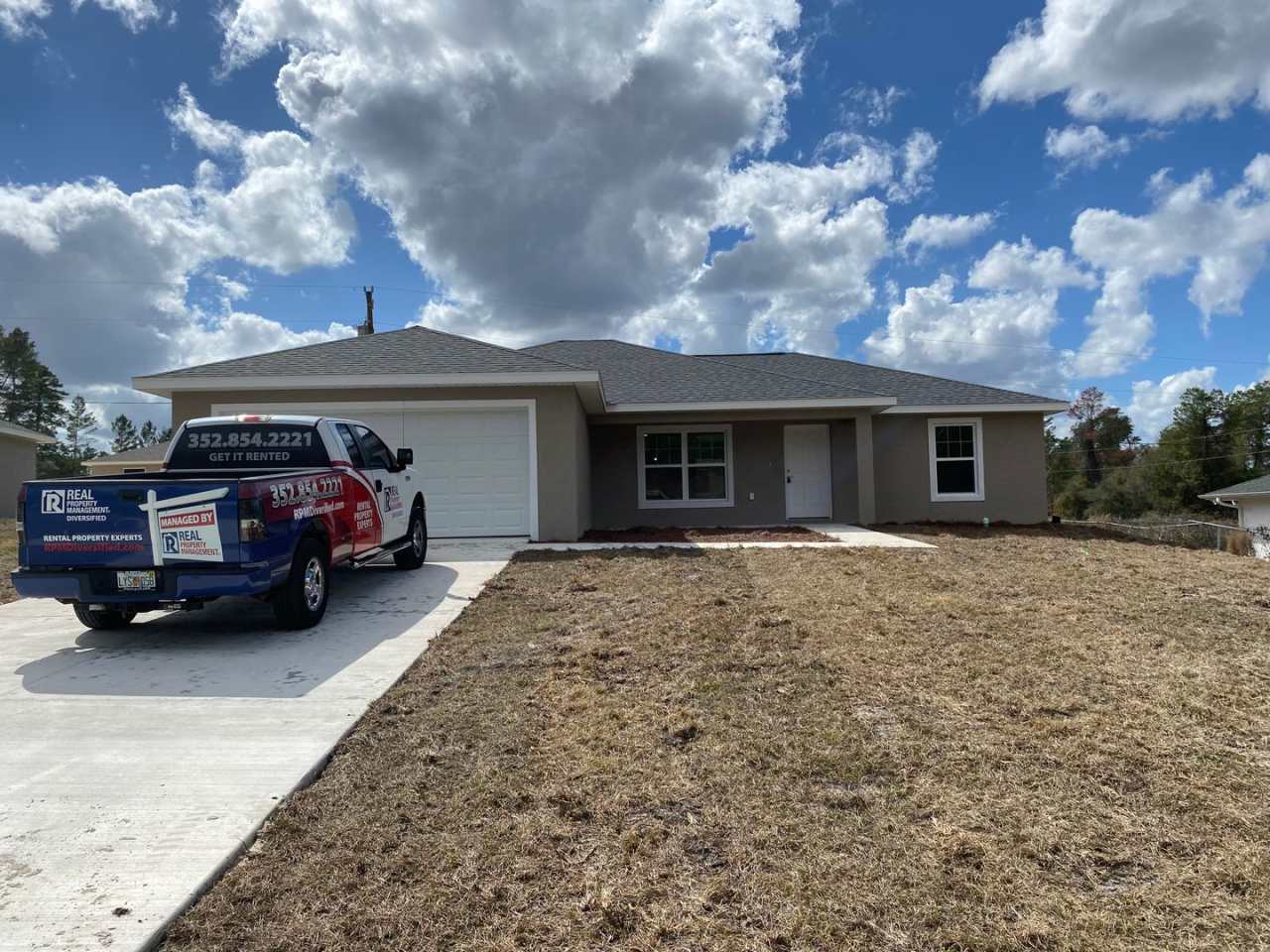 Custom Home - Desirable SW Ocala Neighborhood 3/2/2 **Won't Last**