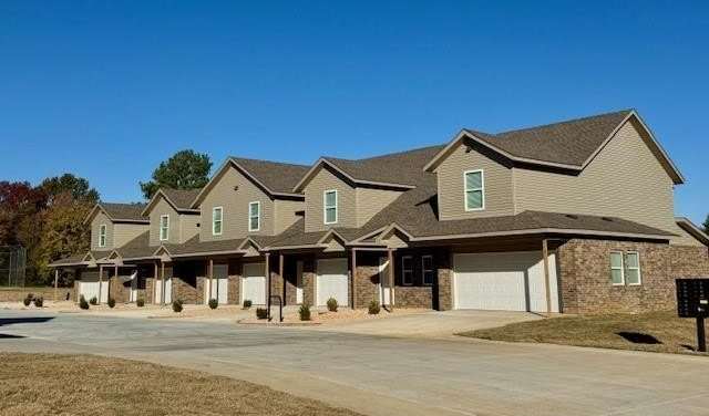 2803  W Mockingbird  LN