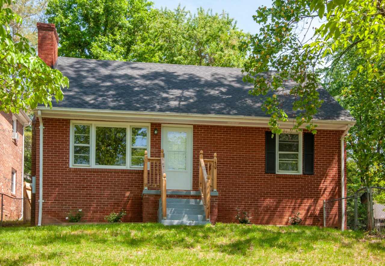 238 Old Lynchburg Rd - Charming Detached Home near UVA!