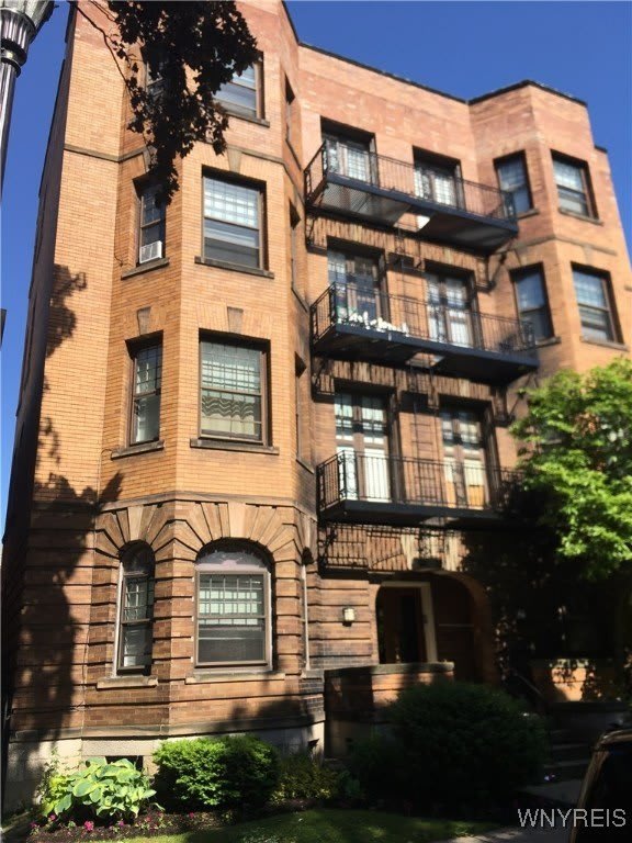 44 N Pearl Street unit: 5