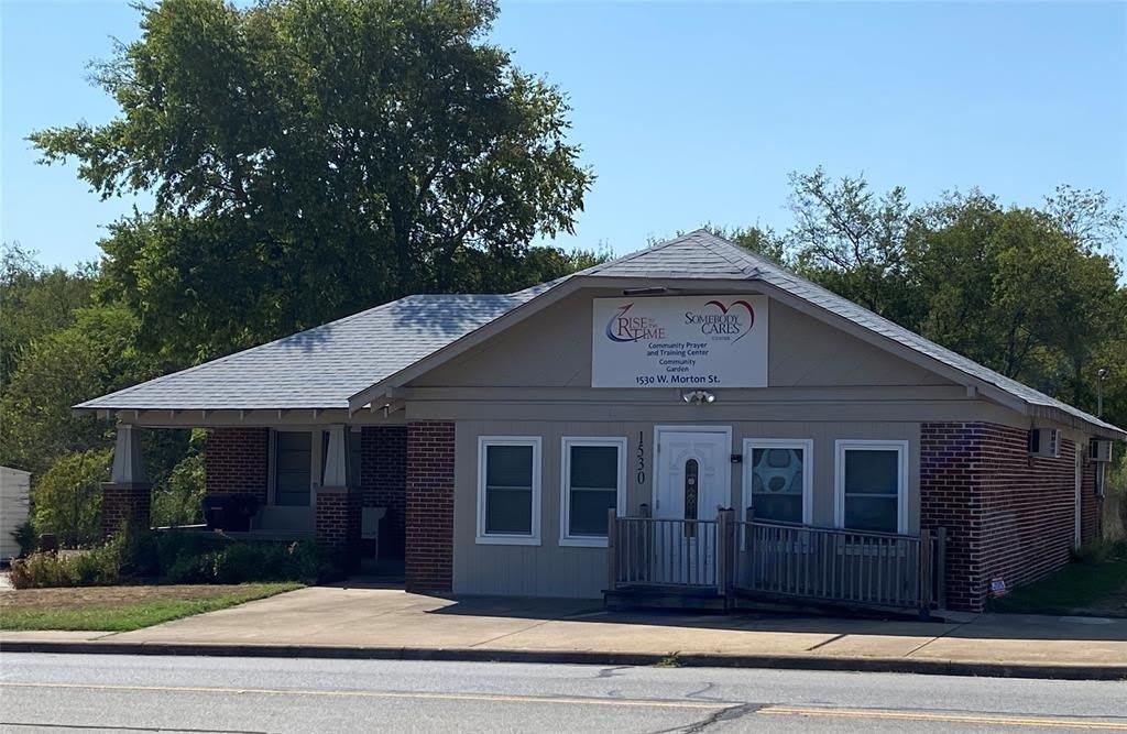 1530 W Morton Street