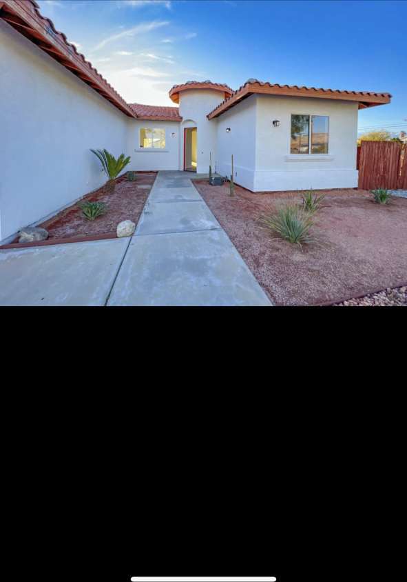 16111 Avenida Ramada