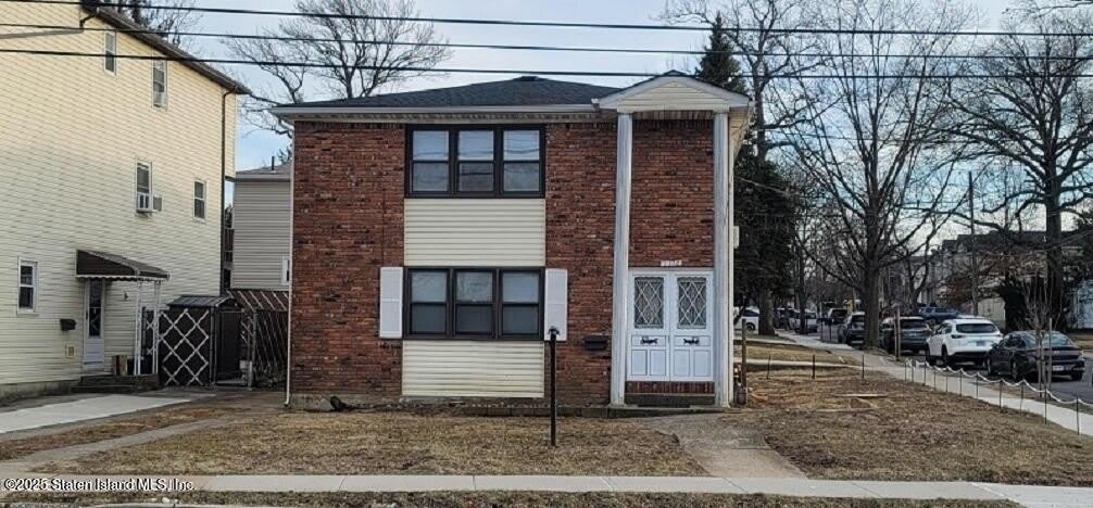 2272 Victory Boulevard