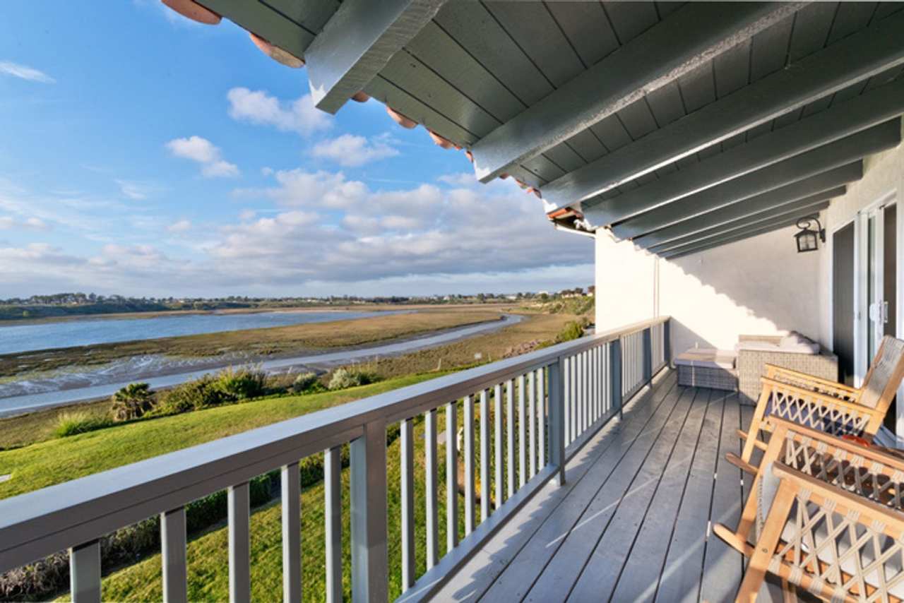 303 Esperanza - Furnished month-to-month rental