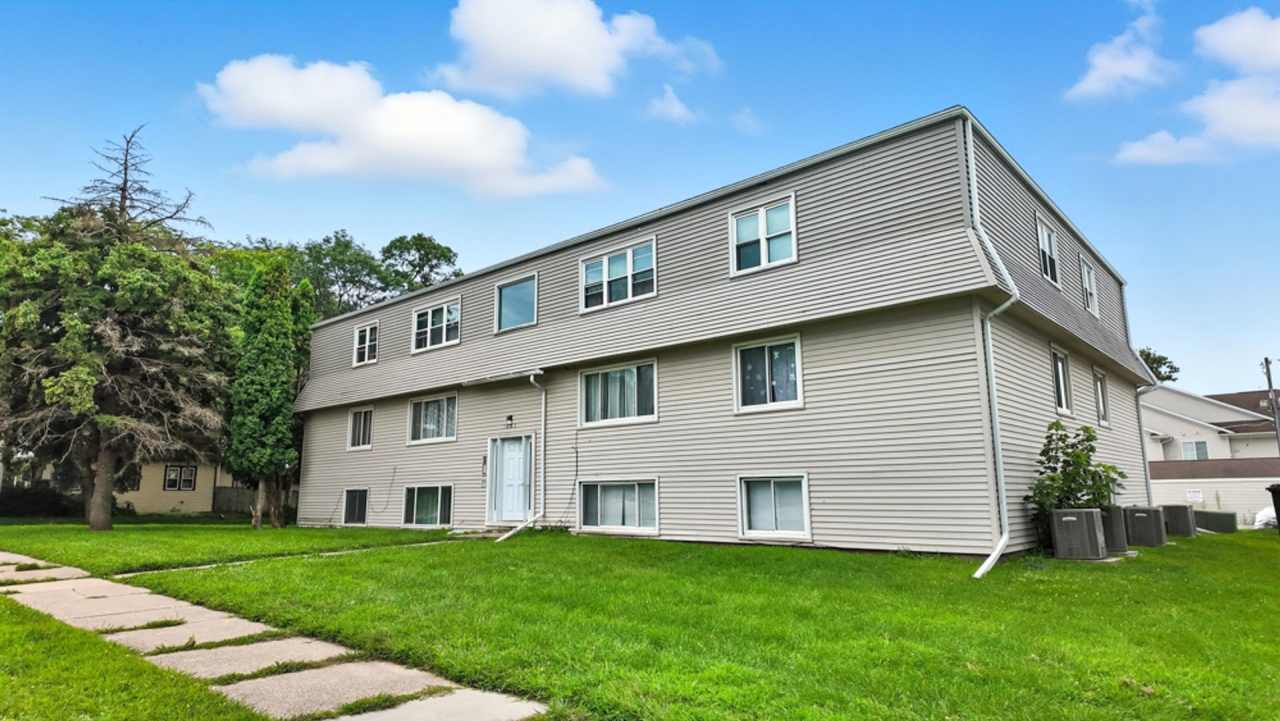 Leavitt Park Apartments - Building 1014