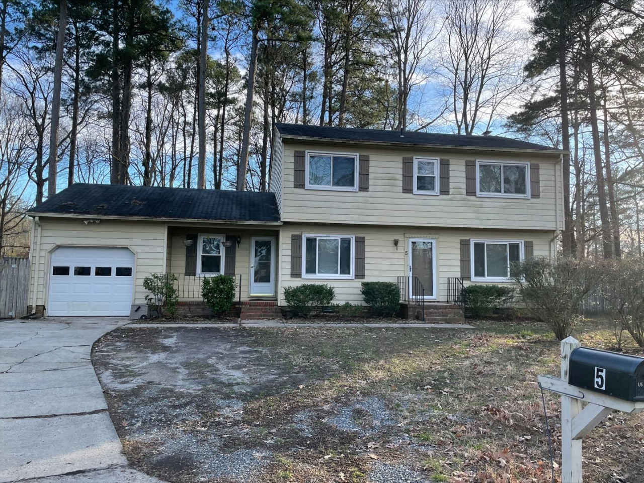 5 Bedroom 2.5 Bath Rental in Newport News Windsor Great Park