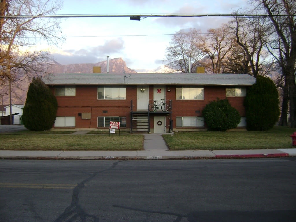 SINGLE FAMILY HOUSING - 2 bed/1 bath in Orem