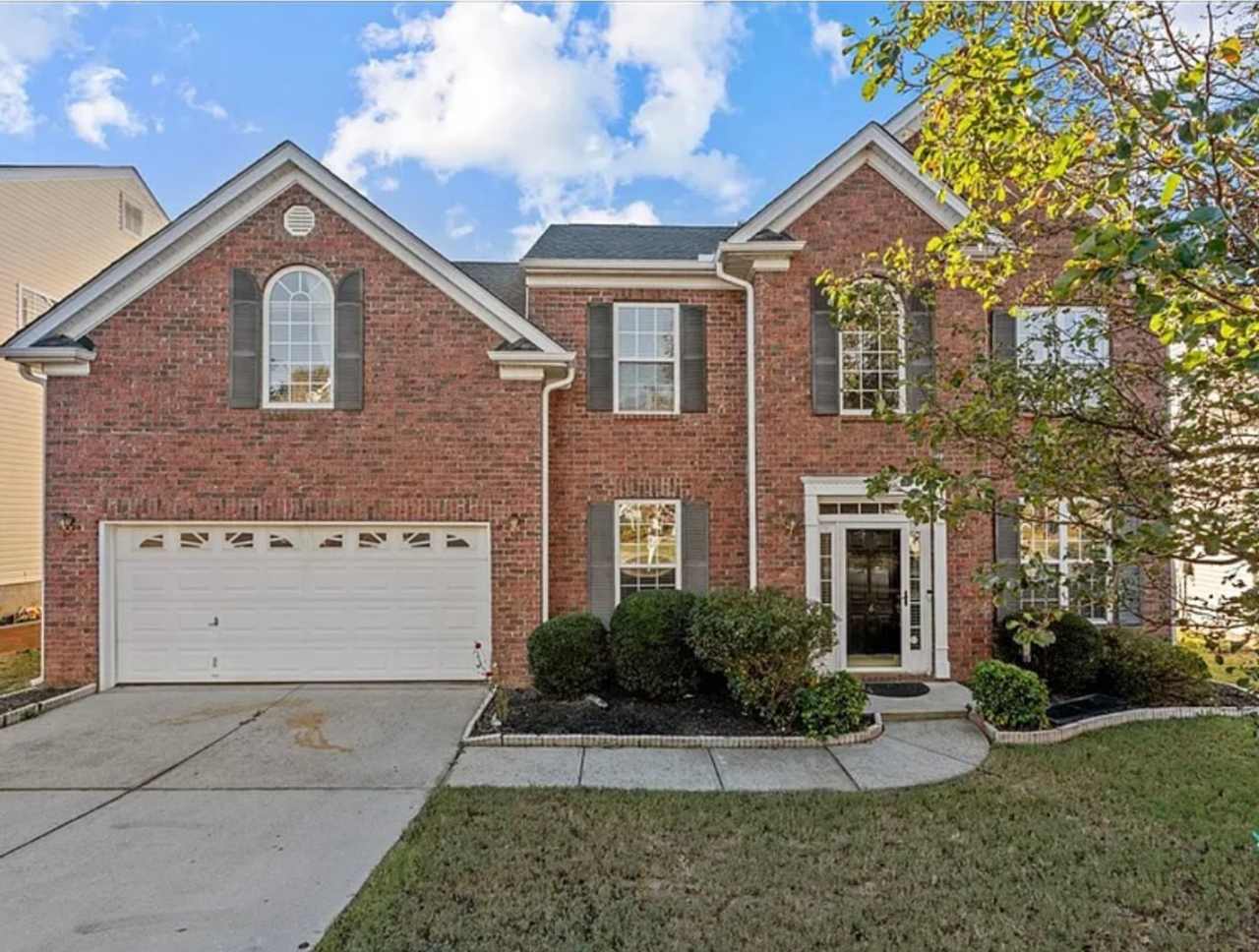 5/3 Available Now in Riverside School District!