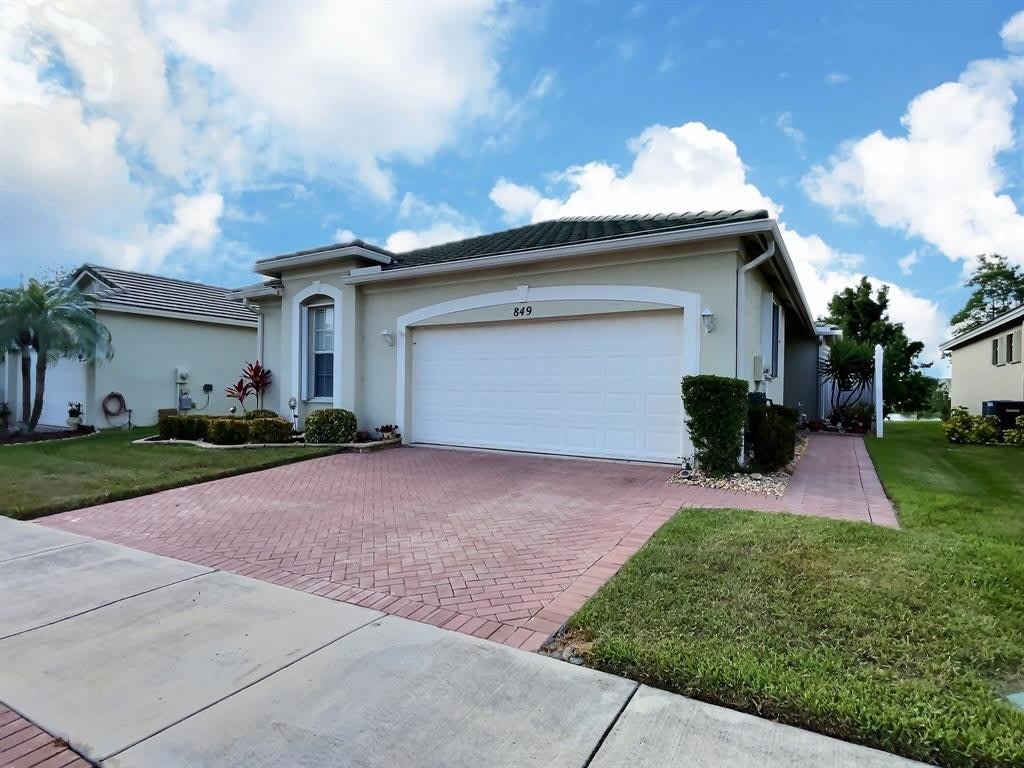 849 SW Rocky Bayou Ter