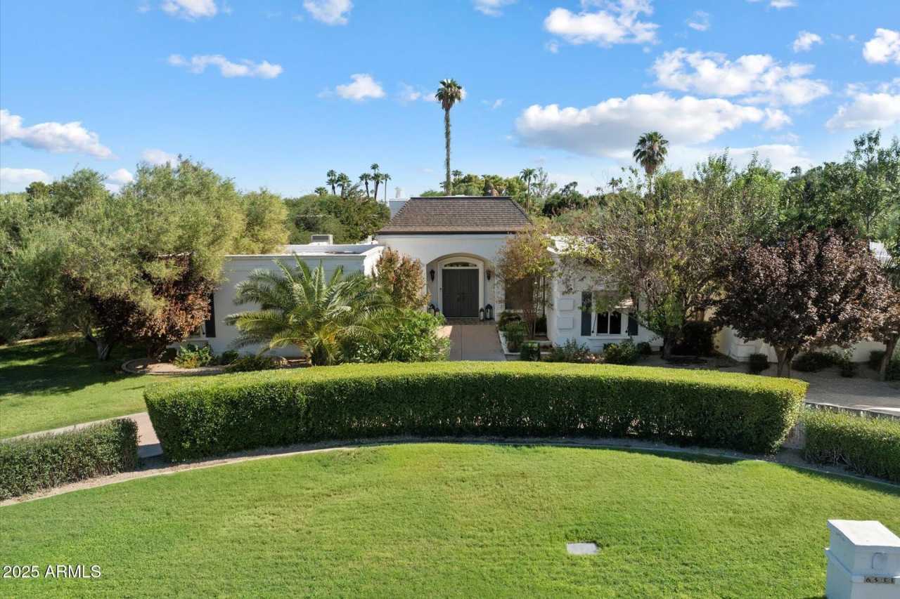 6533 E Maverick Road