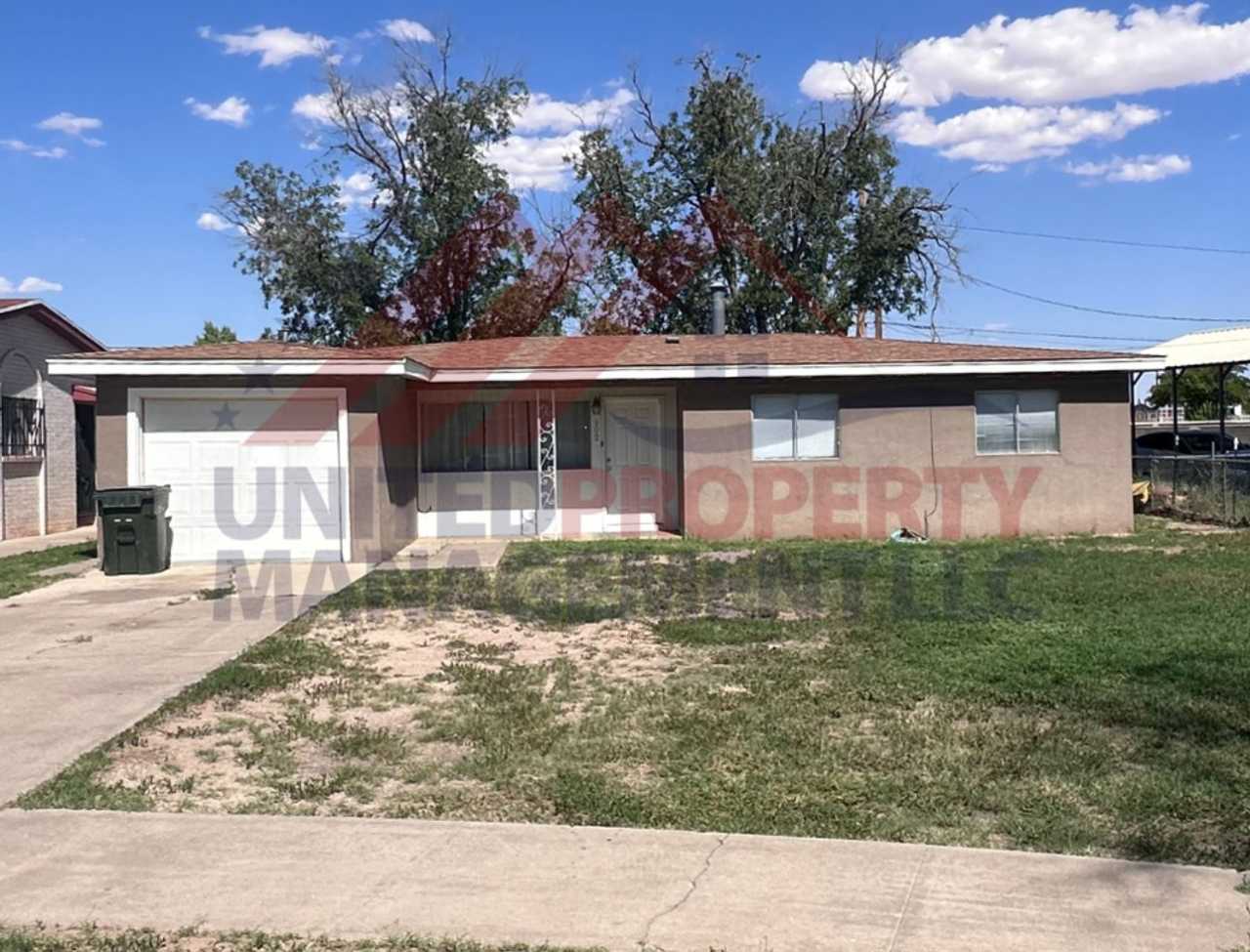 3 bedroom 2 bathroom house for rent Carlsbad NM