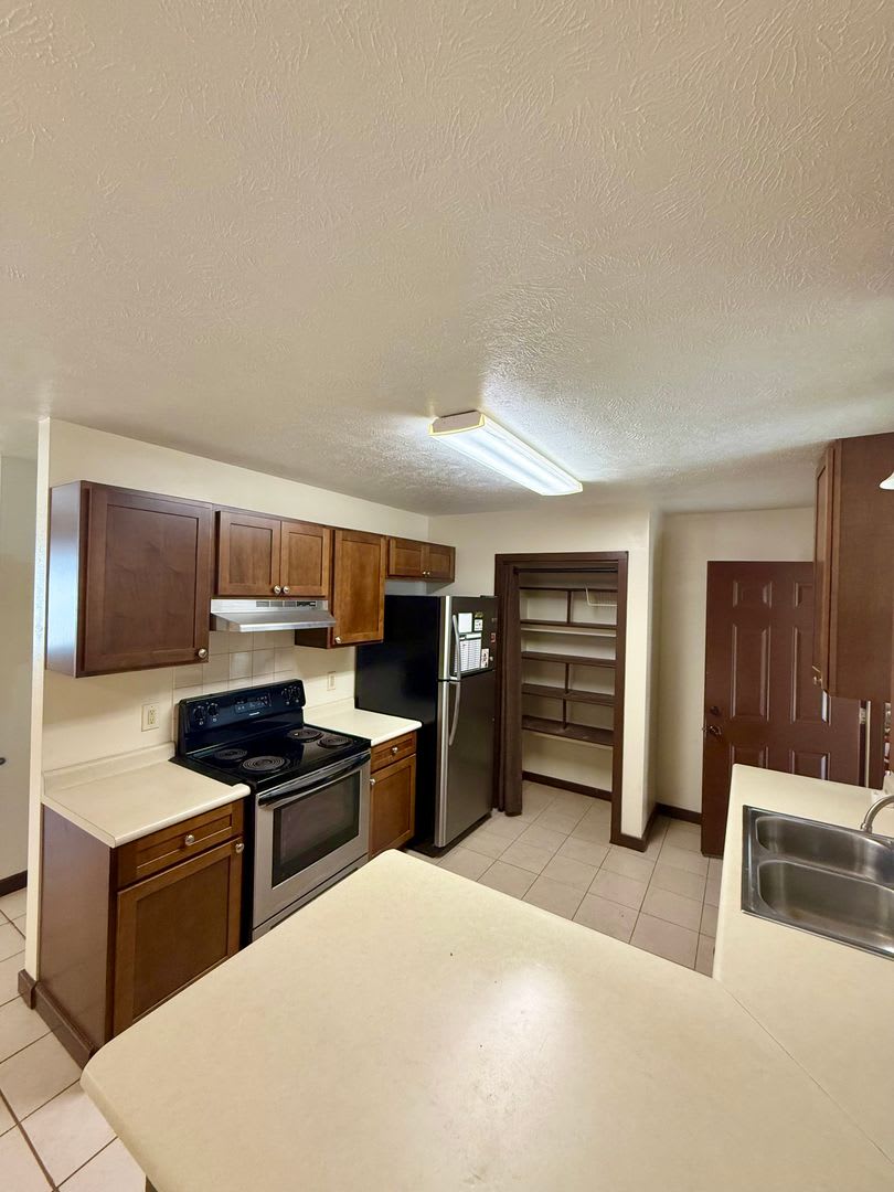 3 Bedroom / 1 Bathroom Home Available in Wailuku!