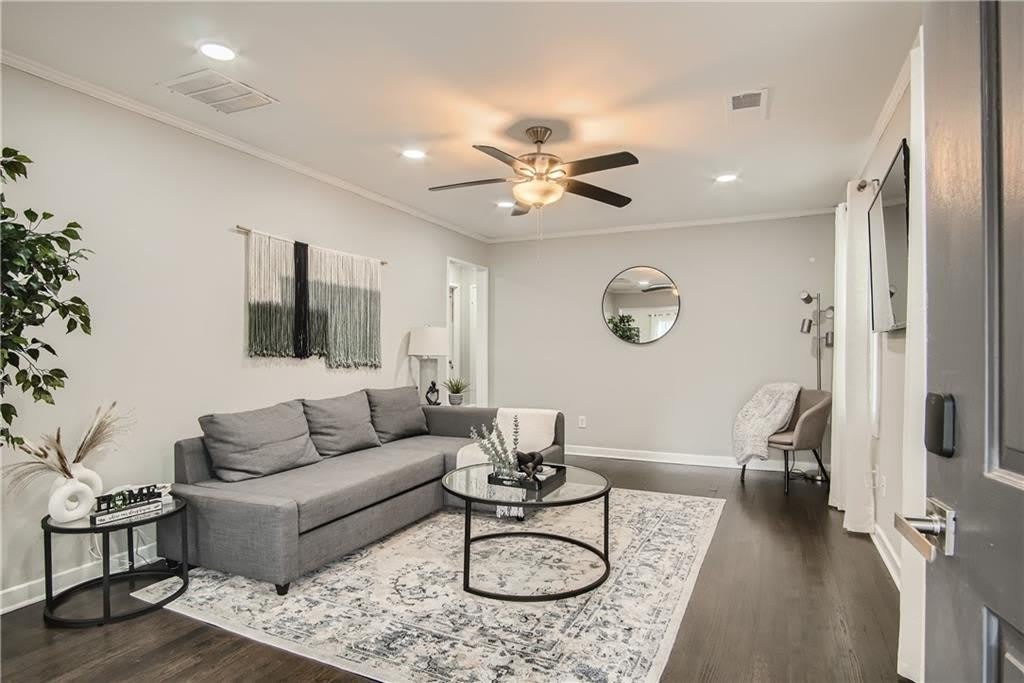 1865 Broadwell Street SW